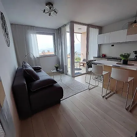 Urban Nest, Sunny 4 Stars *