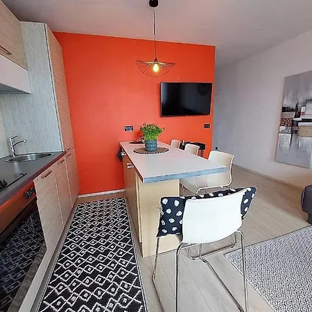 Urban Nest, Sunny 4 Stars Appartement Rijeka