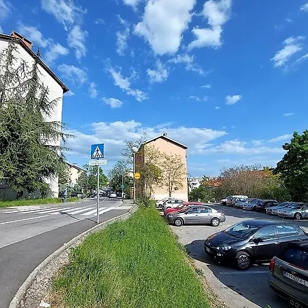 Appartement Urban Nest, Sunny 4 Stars